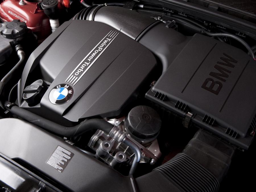  BMW 135i Convertible 2011 года  (AU) (фото 2 из 4)